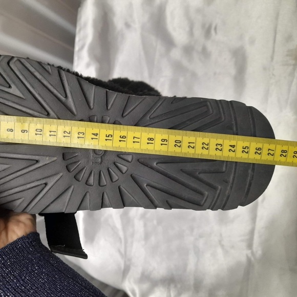 UGG FLUFFITA - Picture 9 of 9